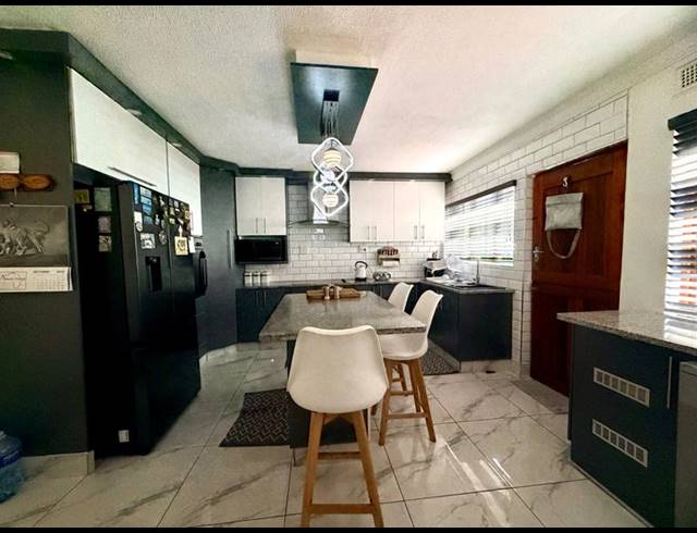 3 BEDROOM TOWNHOUSE FOR SALE IN RESERVOIR HILLS